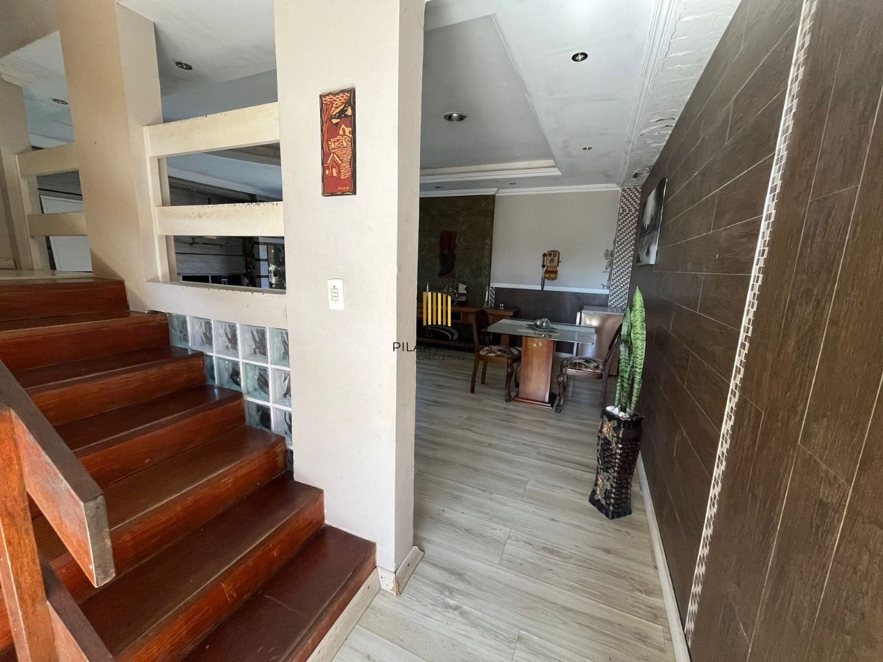 Casa 3 Dormitório(s) Bairro Guarujá