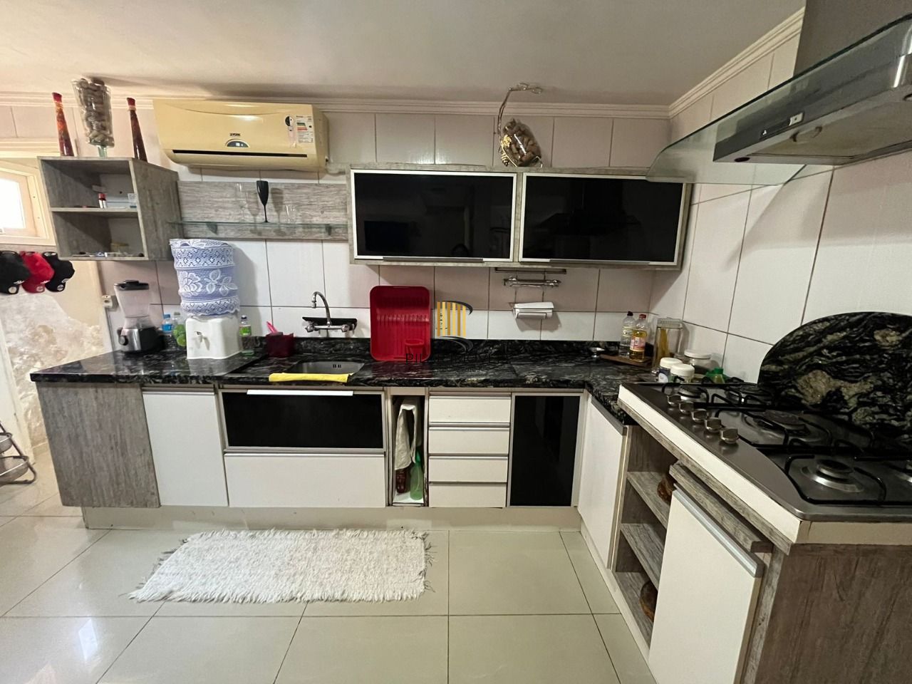 Casa 3 Dormitório(s) Bairro Guarujá