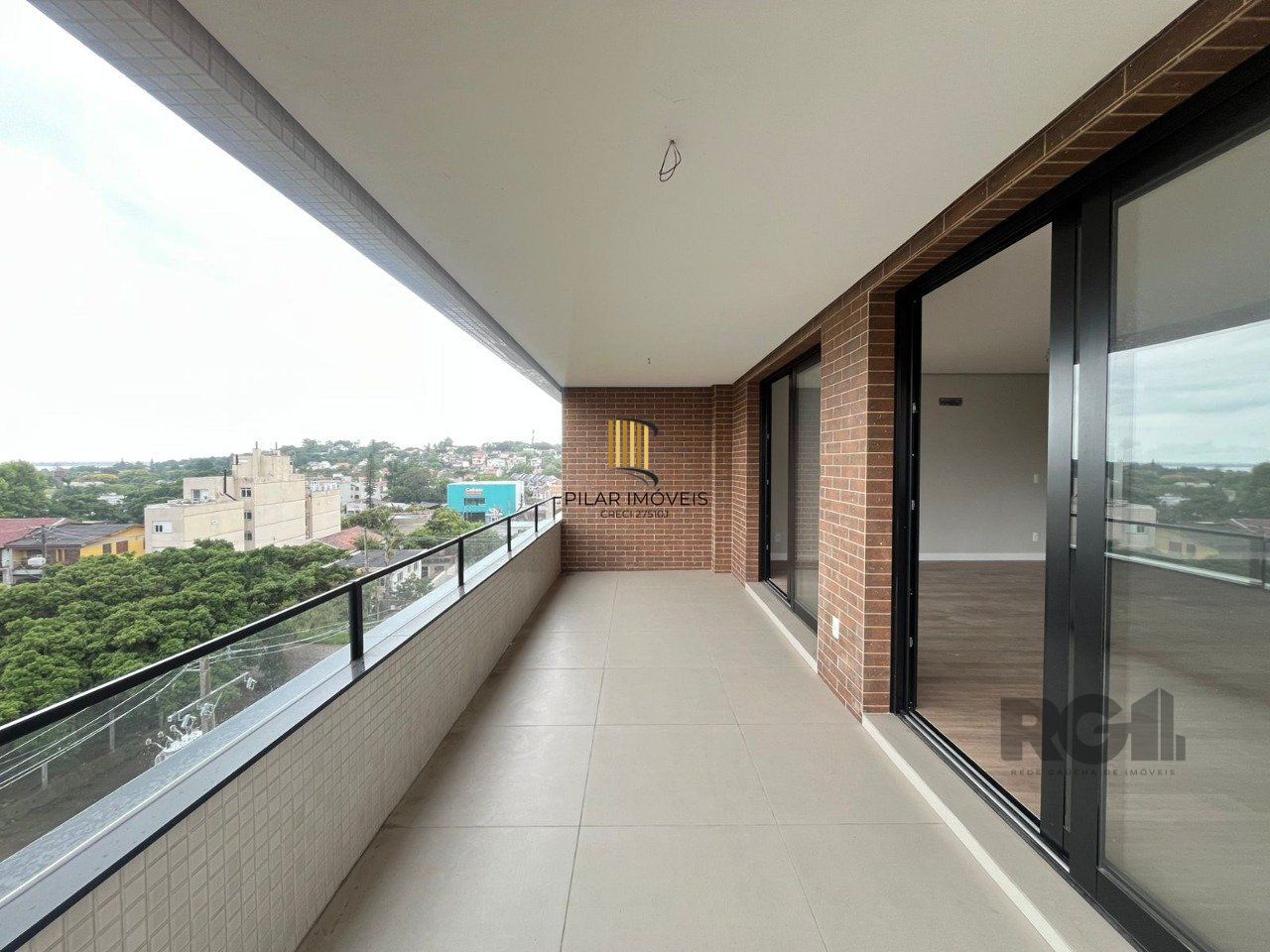 Apartamento 03 Suítes / Sacada/ 131m /  Rua José Gomes / Tristeza