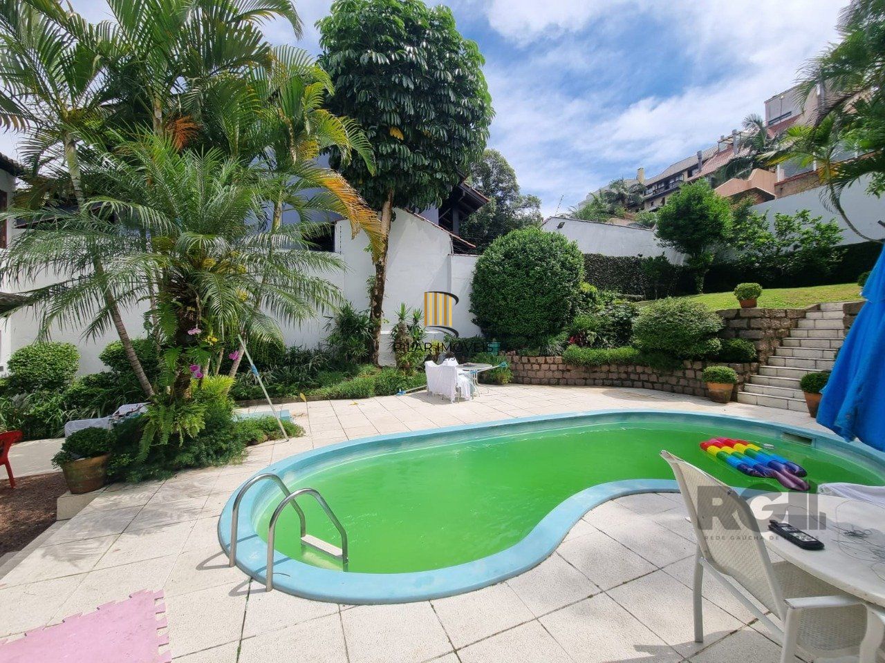 Casa Bairro Jardim Isabel/ Amplo Pátio / Piscina / 3 Dormitórios
