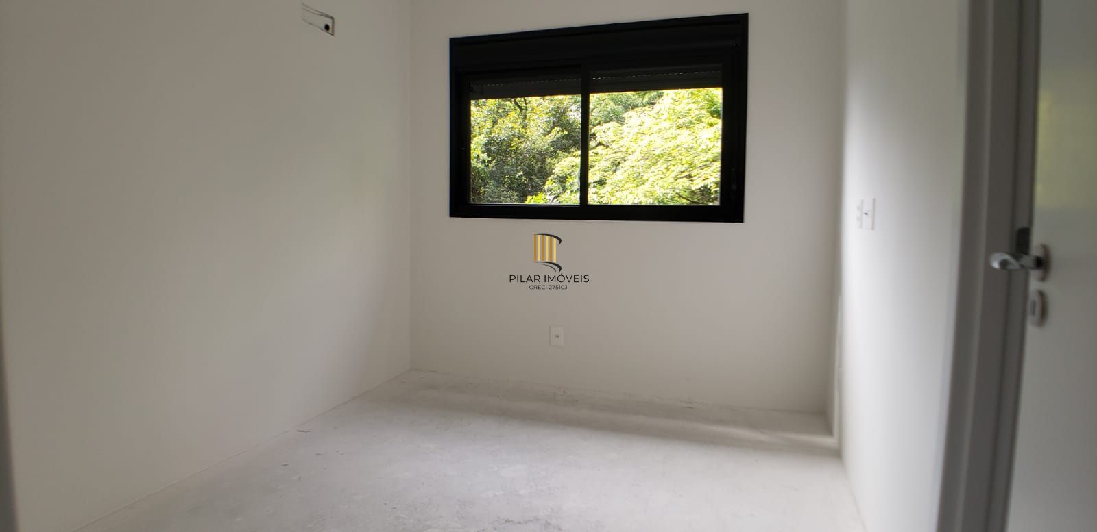 Apartamento para Venda - 101m², 3 dormitórios, sendo 3 suites, 2 vagas - Menino Deus
