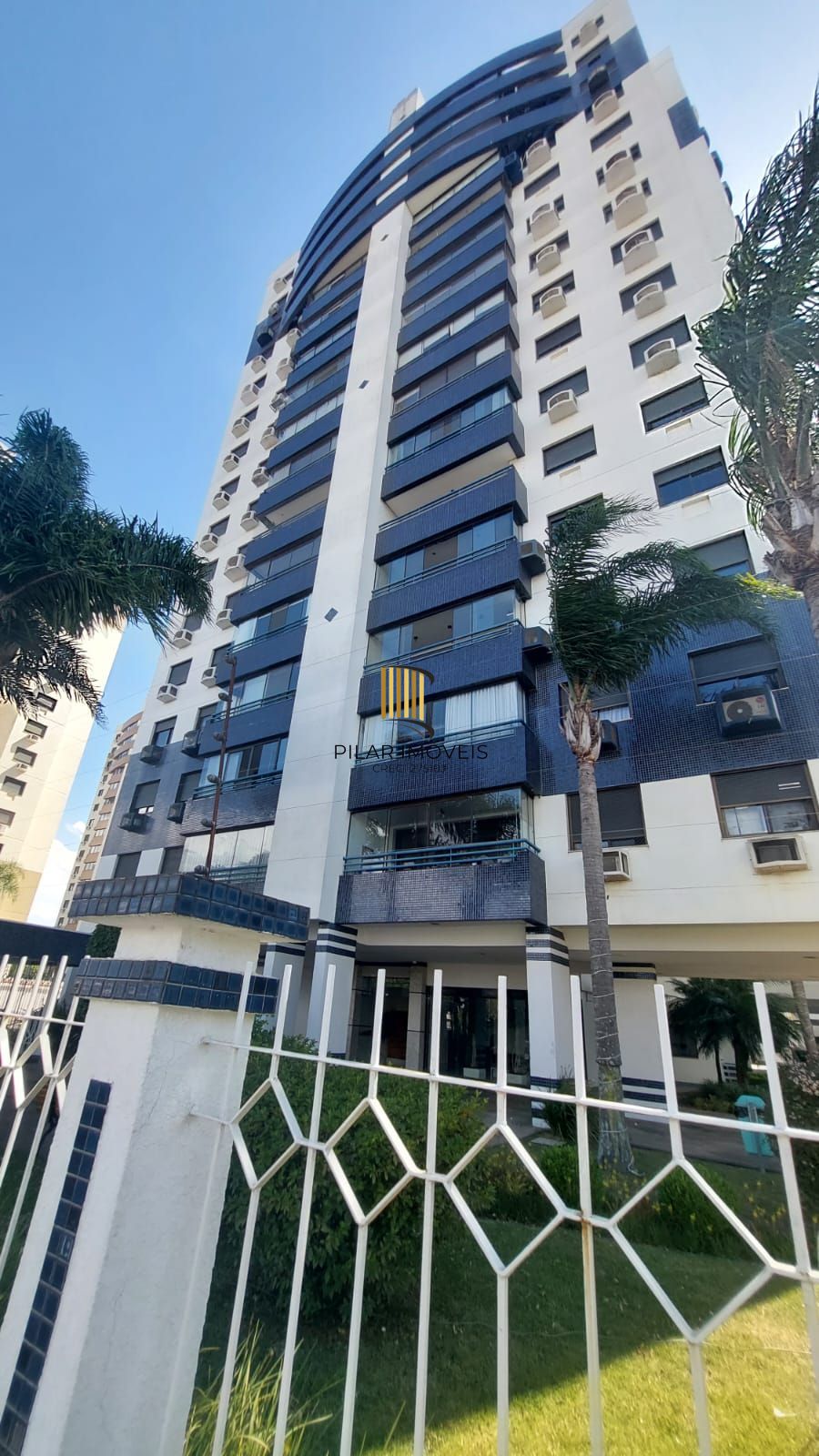 APARTAMENTO 3 DORMITÓRIOS - SUITE - CHURRASQUEIRA  - CRISTAL - PORTO ALEGRE - RS
