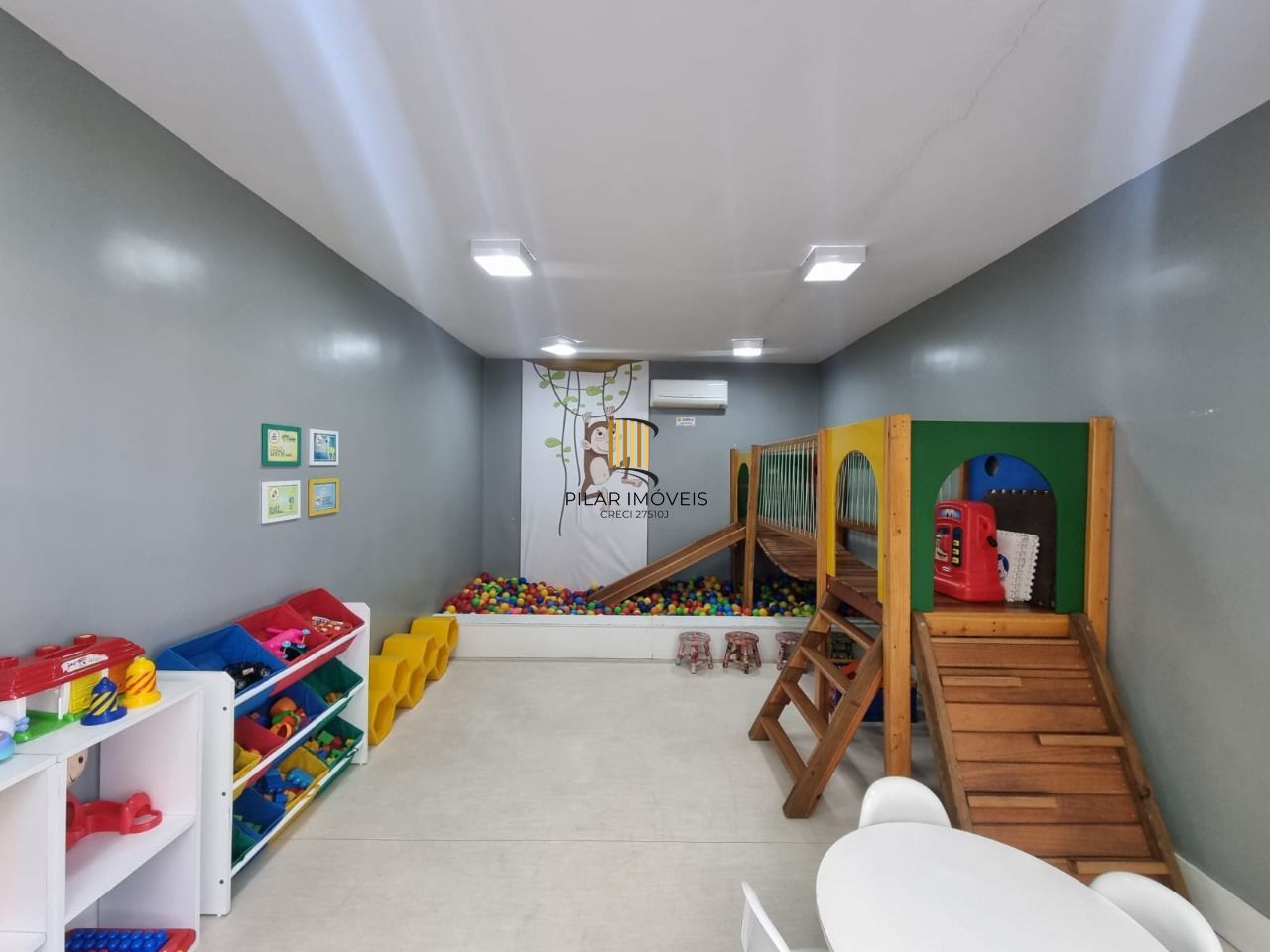 Apartamento 2 Dormitórios Mobiliado Bairro Cavalhada