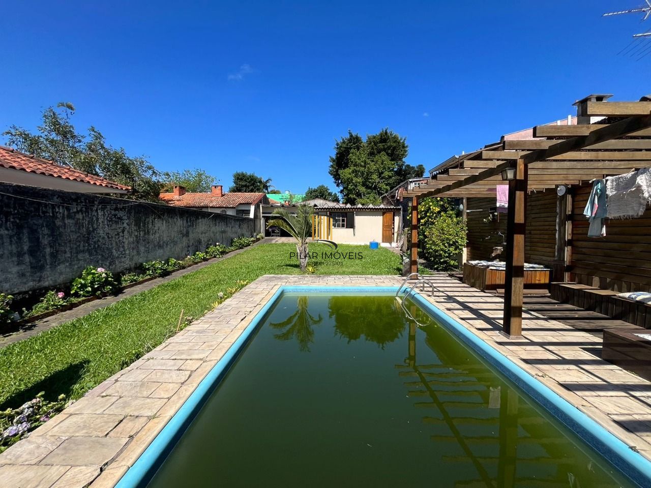 Casa 3 Dormitório(s) Bairro Guarujá