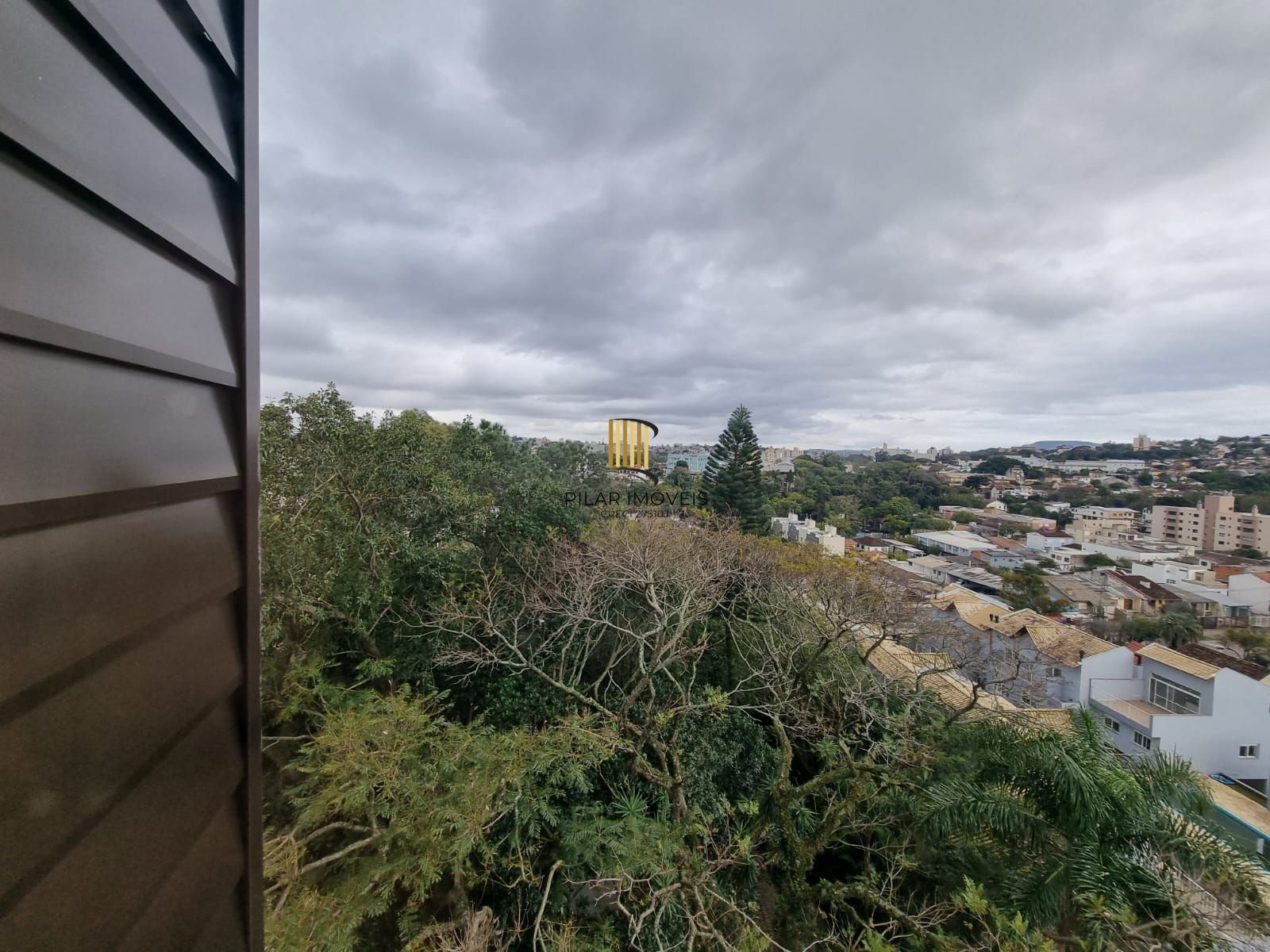 Apartamento 3 Dormitórios C Sacada e Churrasqueira