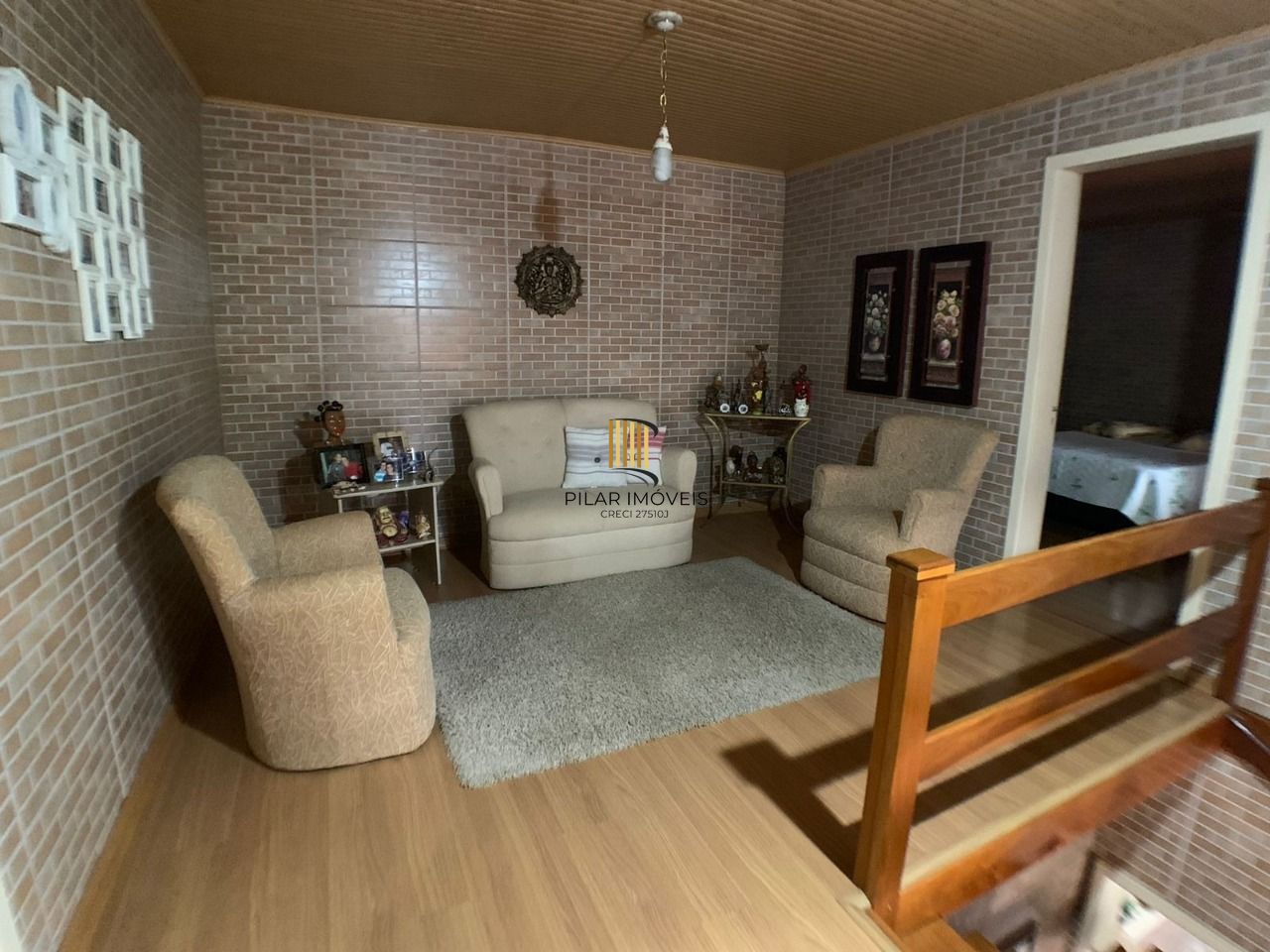 Casa para Venda - 318m², 3 dormitórios, Piscina, Bairro Guarujá