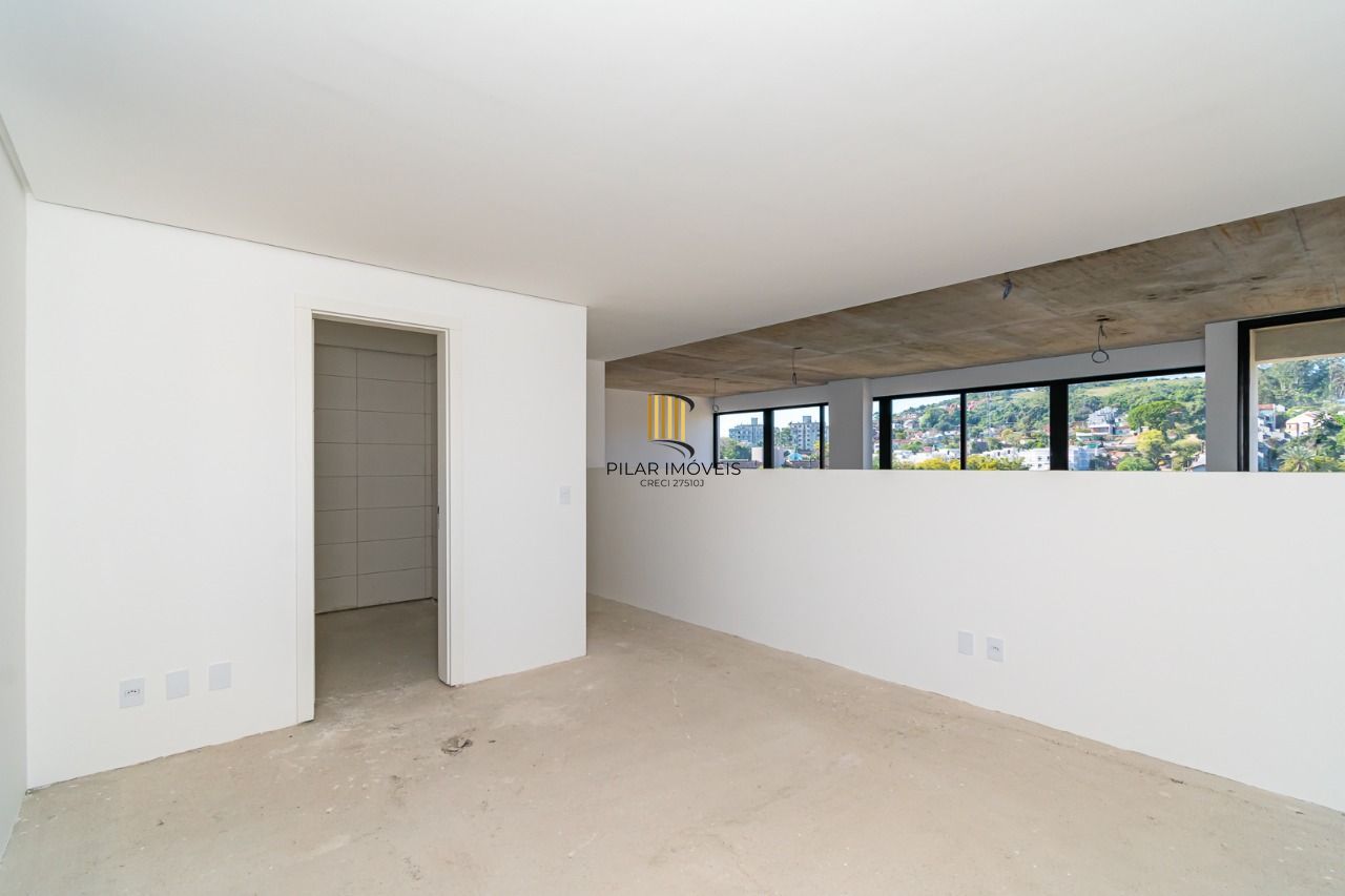 Apartamento Duplex com 135m²e 03 Dormitórios Bairro Tristeza