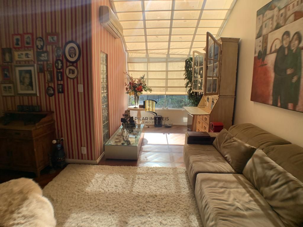 Casa para Venda - 420m², 3 dormitórios, sendo 1 suites, Ipanema