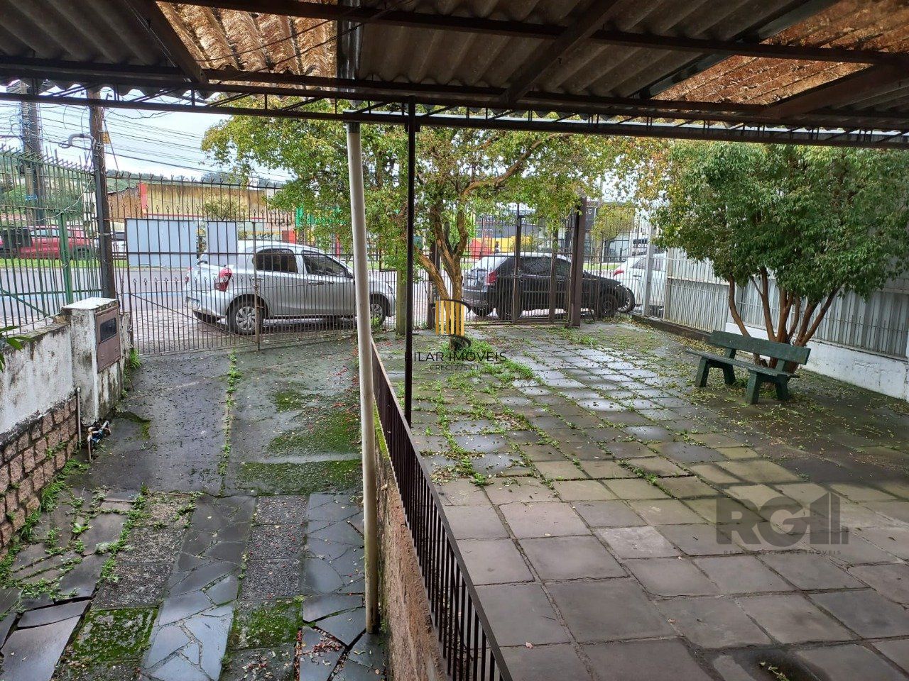 Excelente casa na av cavalhada com 3 dormitorios
