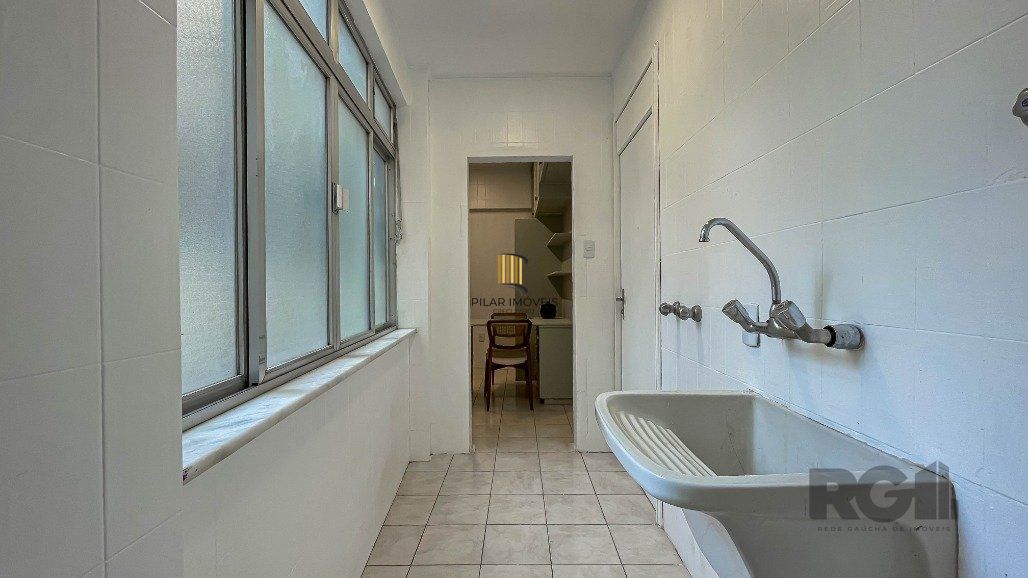 Apartamento para comprar ,  dois dormitórios, 1 vaga de garagem no Centro Histórico.