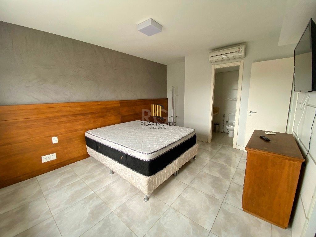Apartamento Para Comprar  no Karpathos com 2 Dormitórios transformado em 1 suite com closet