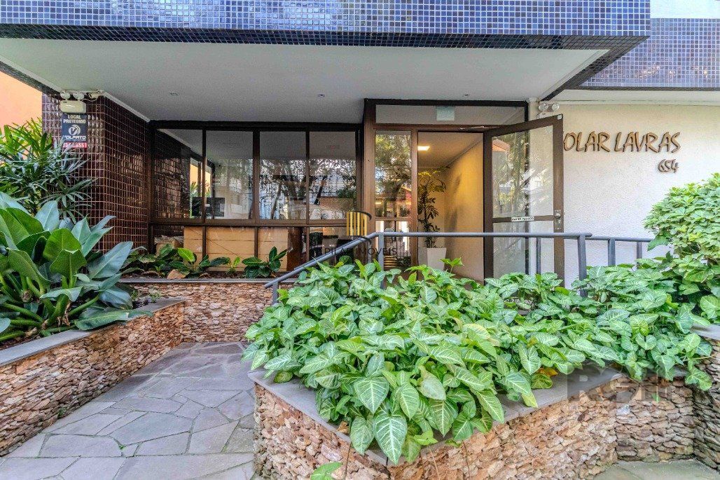 Apartamento 3 dormitórios e 2 vagas no Petrópolis, pertinho da Encol