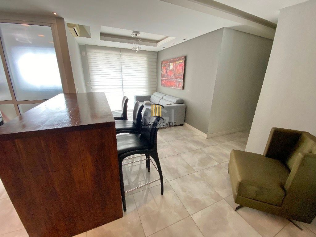 Apartamento Para Comprar  no Karpathos com 2 Dormitórios transformado em 1 suite com closet