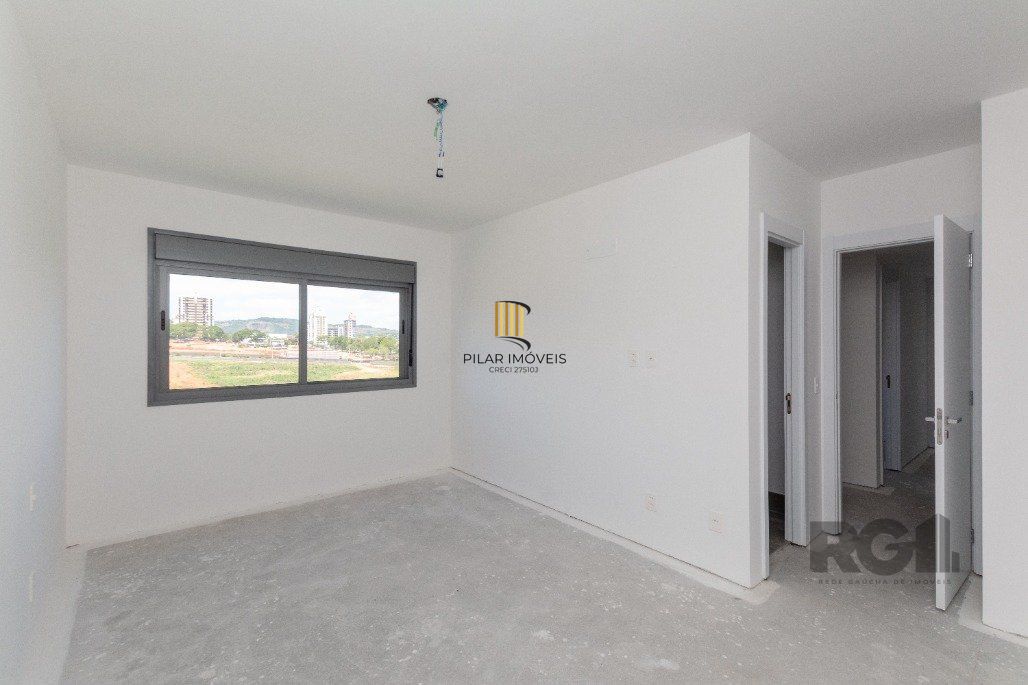 Apto de 3 suítes, andar alto, 115m² privativos com lavabo, cozinha americana e churrasqueira.