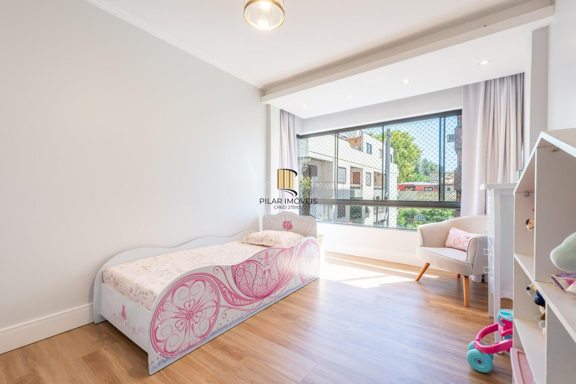Apartamento de 3 dormitórios no bairro Mont'Serrat