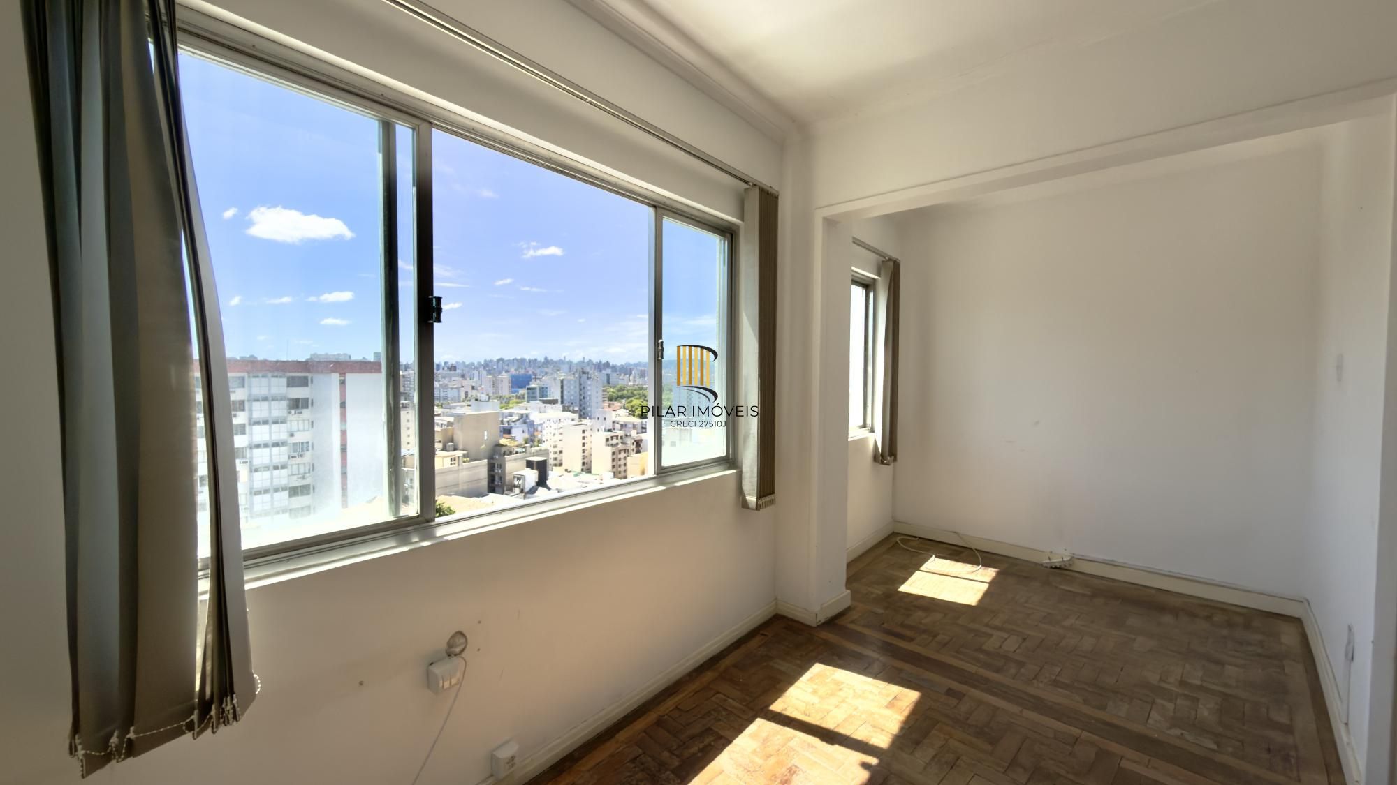 Apartamento 3 quartos para comprar no Ed. Jardim Sevigné. Centro Histórico.