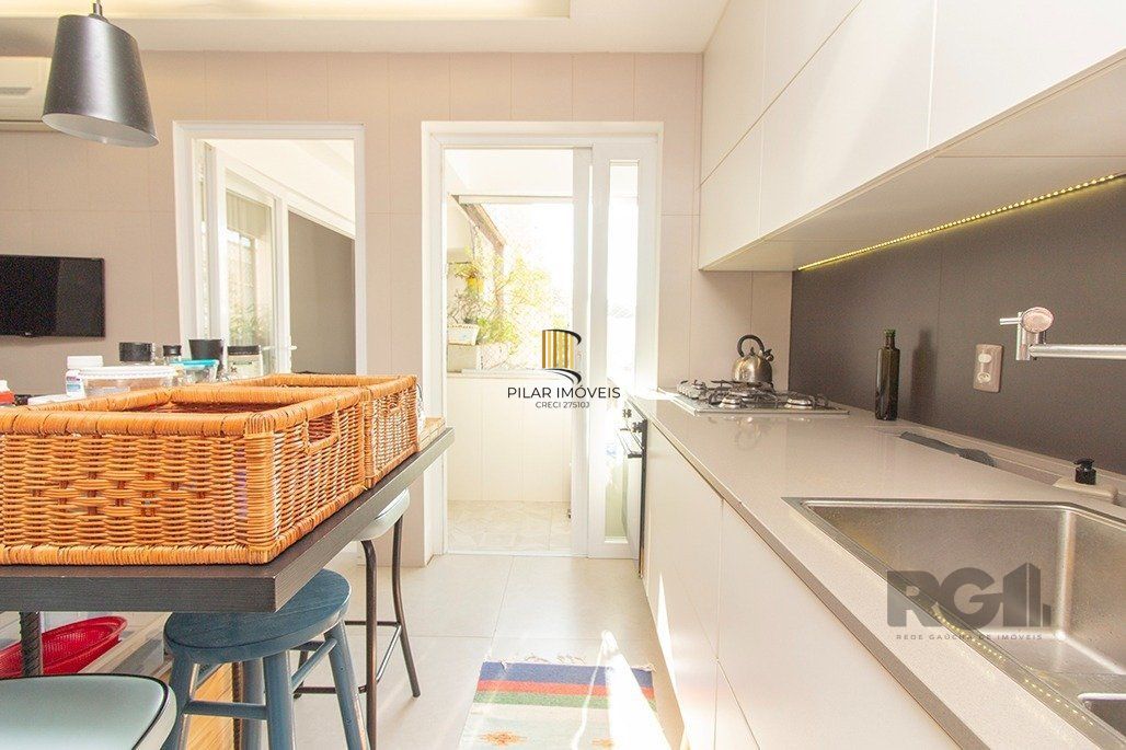 Apartamento para comprar com  3 suítes no Bairro Moinhos de Vento