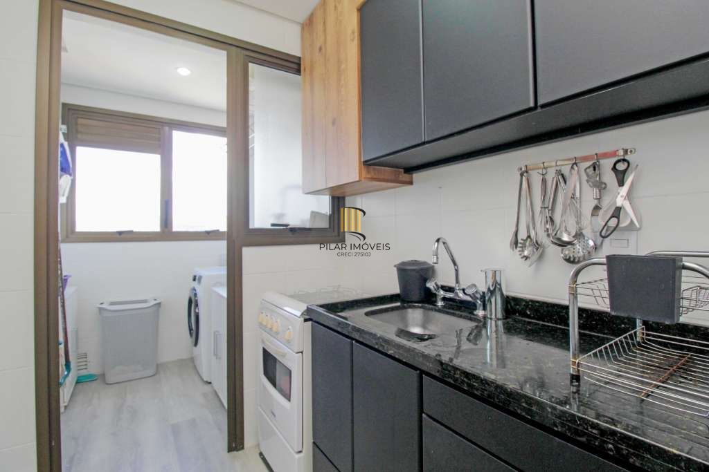 Apartamento 3 Dormitórios com Suíte, Churrasqueira e Excelente Vista Petrópolis