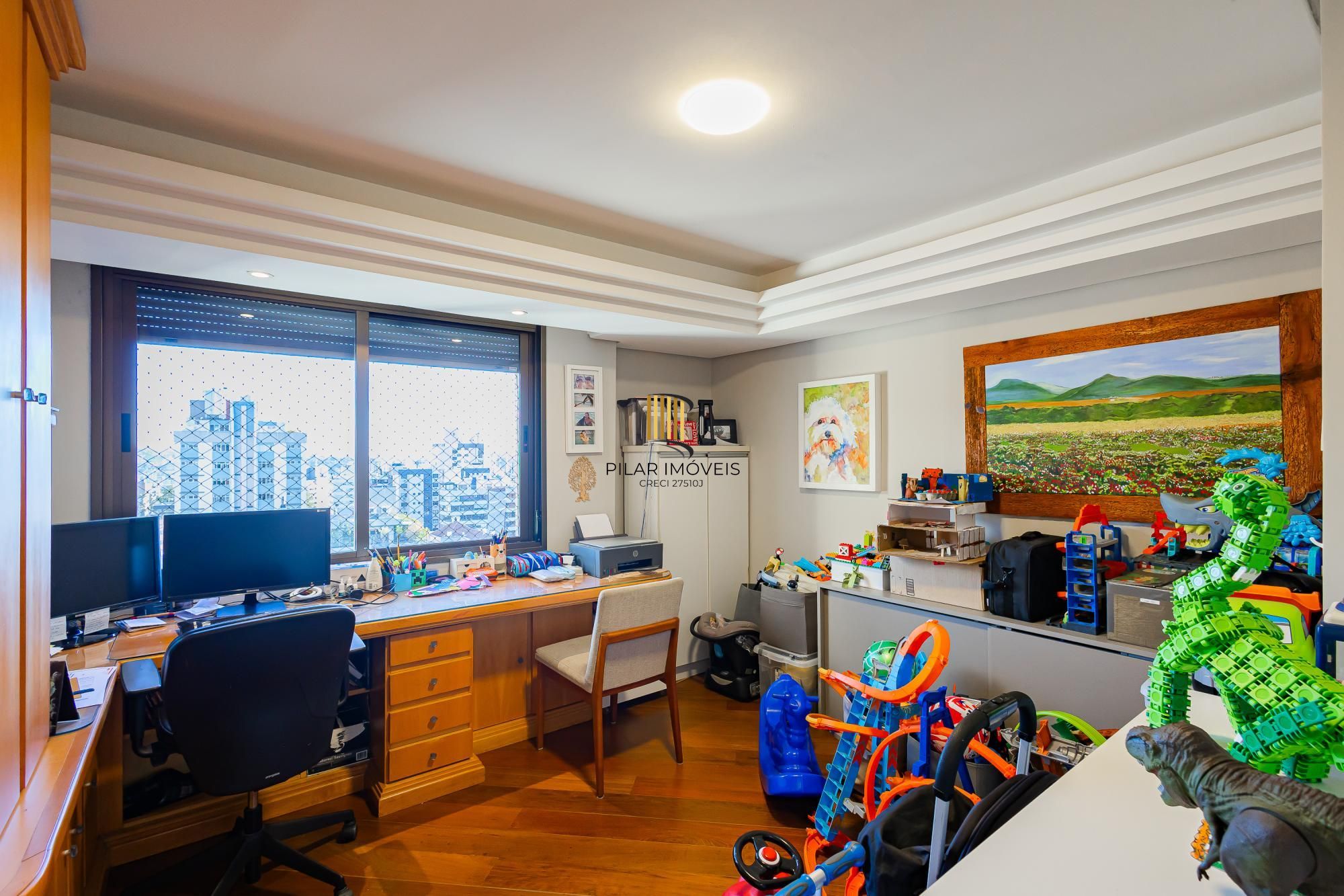 Sofisticação e Conforto em Petrópolis – 231,51m² privativos, 3 dormitórios (1 suíte master) + 3 vagas