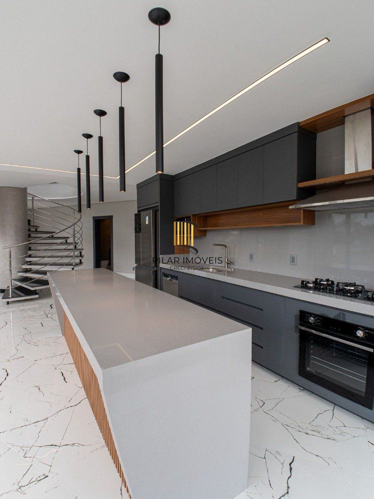Mansão no Ocean Side para Comprar com  562,80m²
