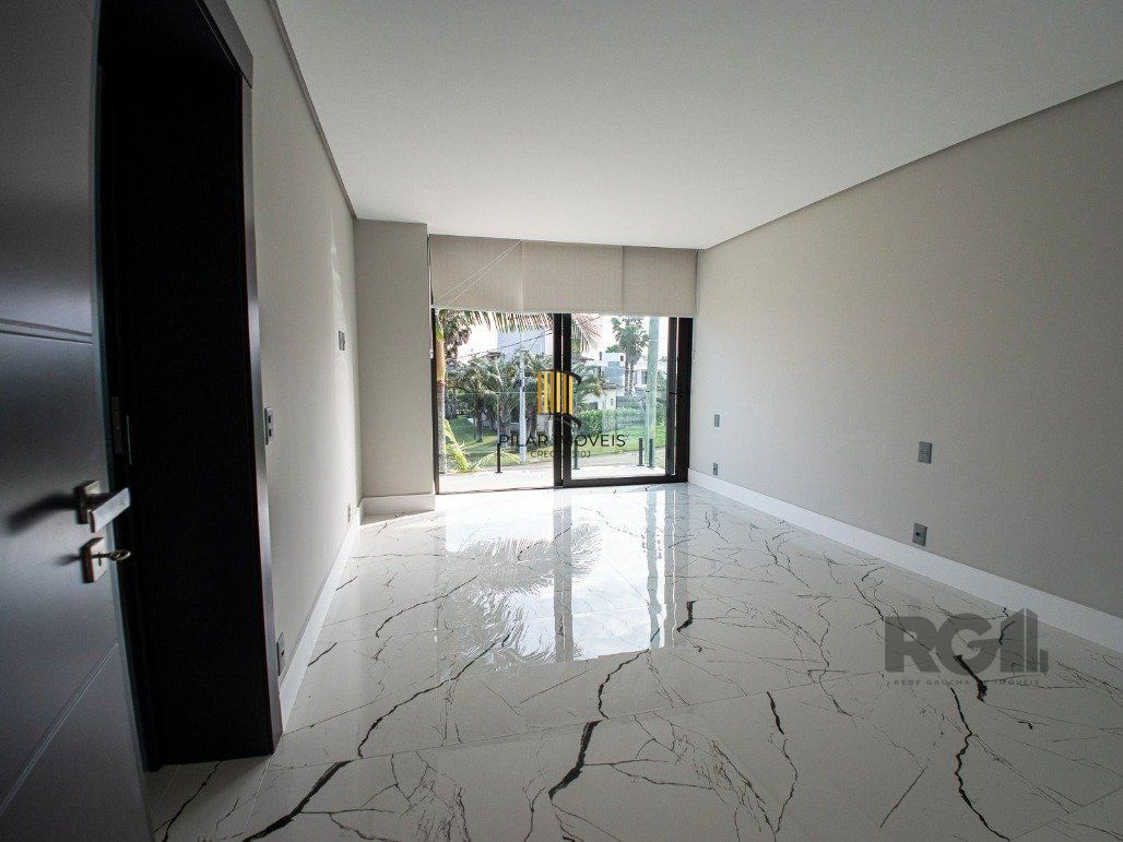 Mansão no Ocean Side para Comprar com  562,80m²