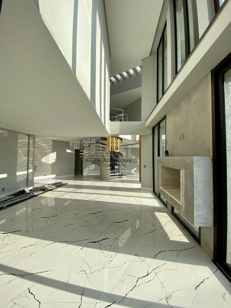 Mansão no Ocean Side para Comprar com  562,80m²