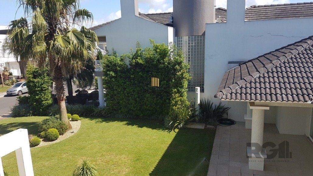 Casa para Comprar  no Condado de Capão com 5 suítes.