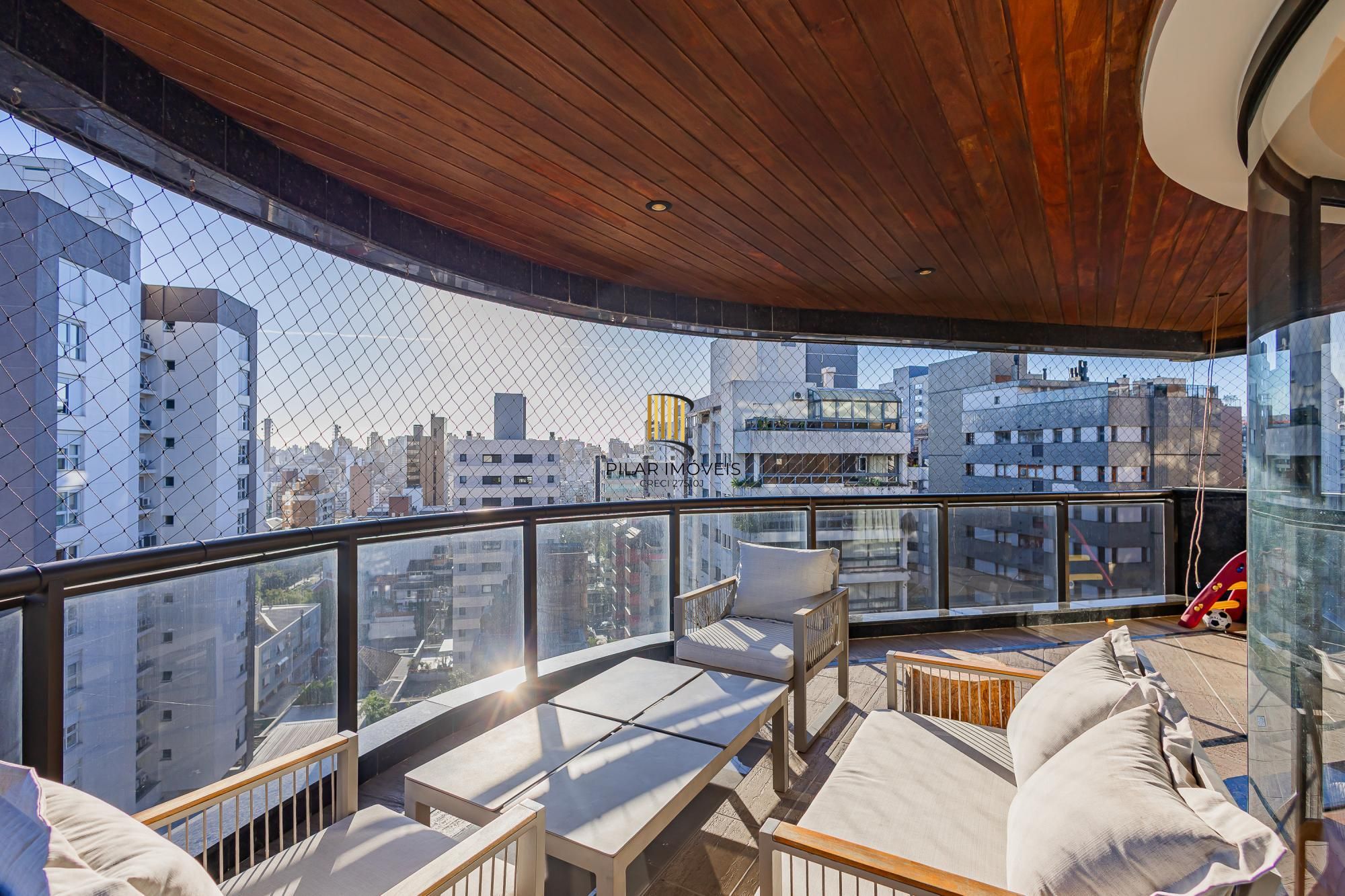 Sofisticação e Conforto em Petrópolis – 231,51m² privativos, 3 dormitórios (1 suíte master) + 3 vagas