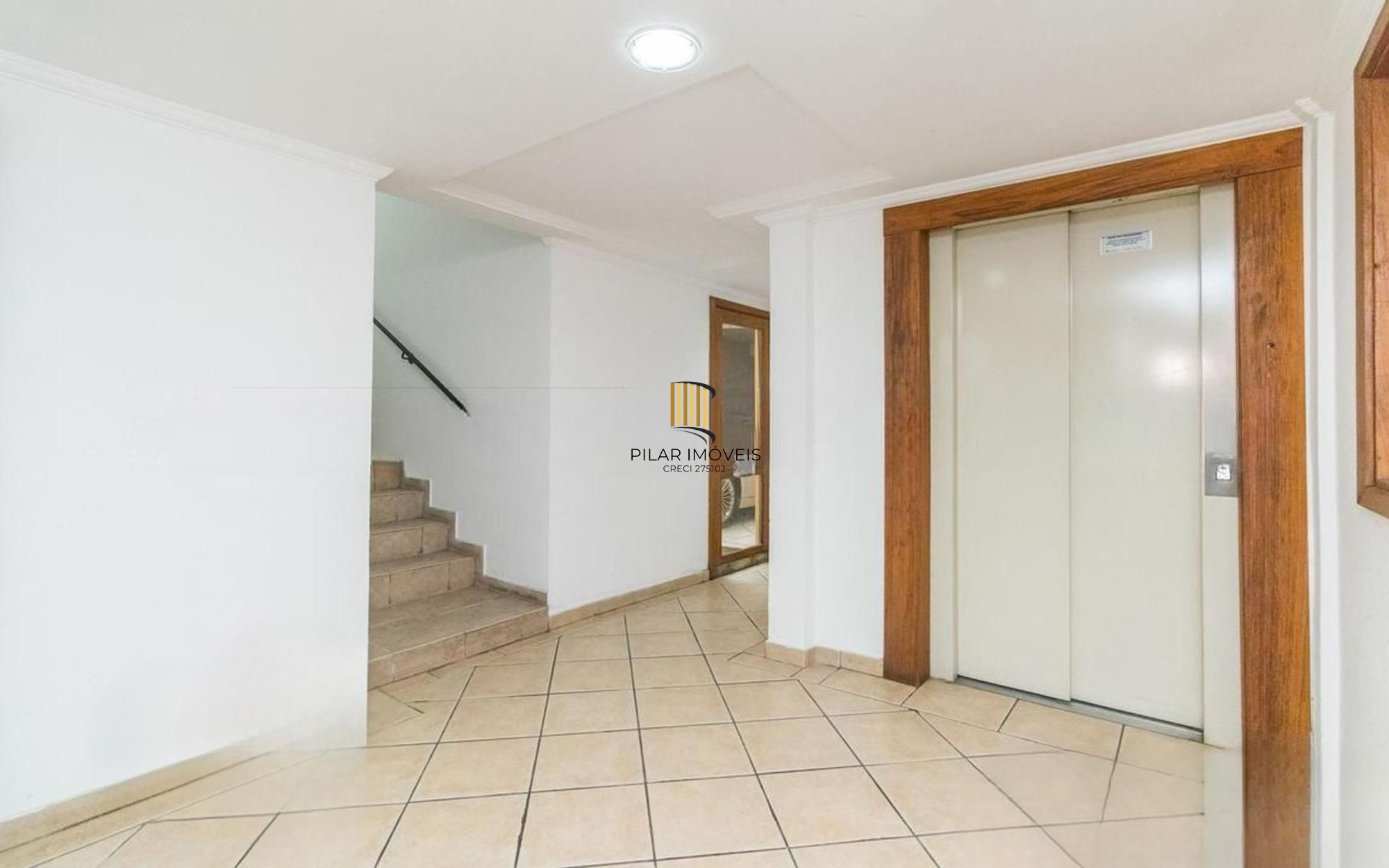Apartamento de 2 dormitórios no bairro Petrópolis