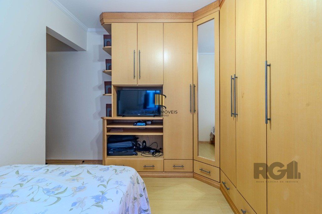 Apartamento 3 dormitórios e 2 vagas no Petrópolis, pertinho da Encol