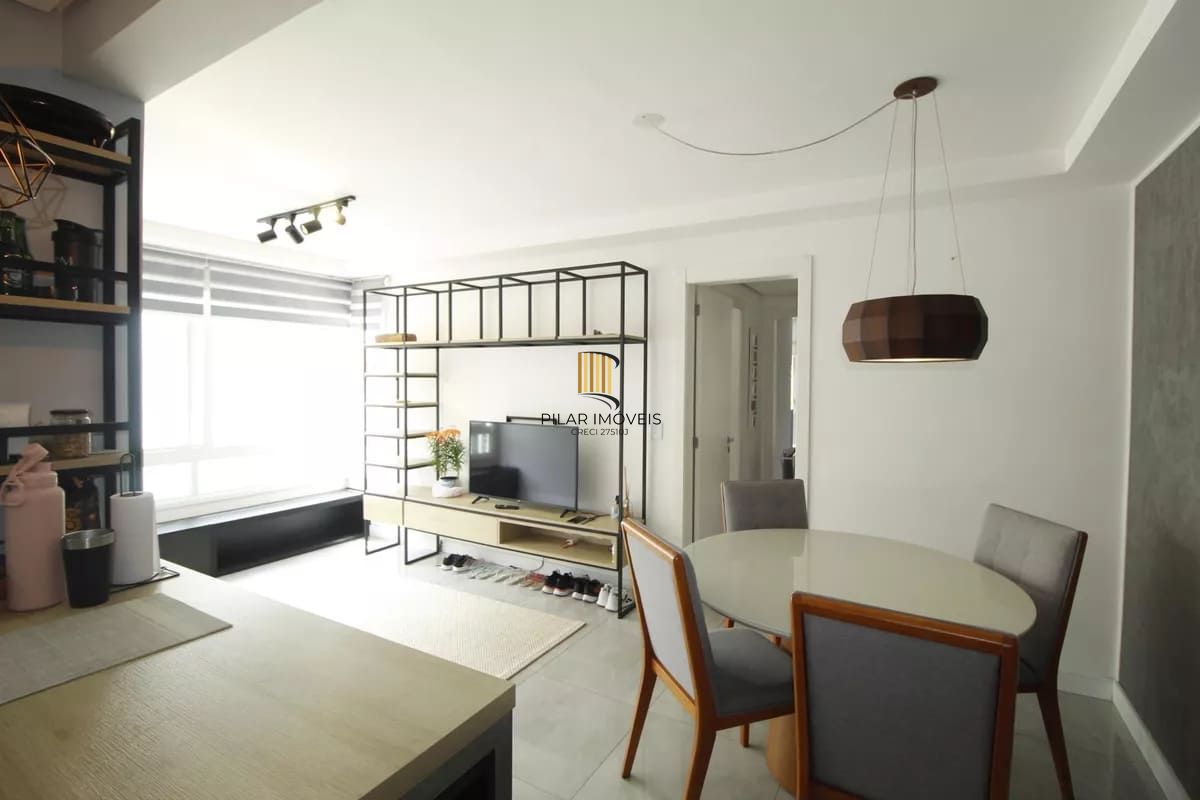 Excelente Apartamento mobiliado, 2 dormitórios para comprar, no Bairro Higienópolis