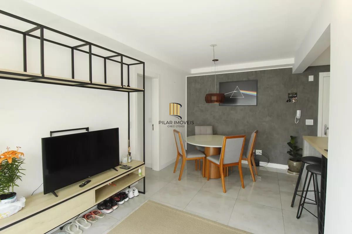Excelente Apartamento mobiliado, 2 dormitórios para comprar, no Bairro Higienópolis