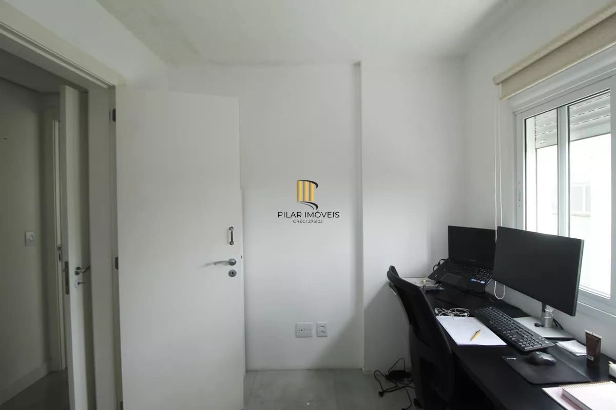 Excelente Apartamento mobiliado, 2 dormitórios para comprar, no Bairro Higienópolis