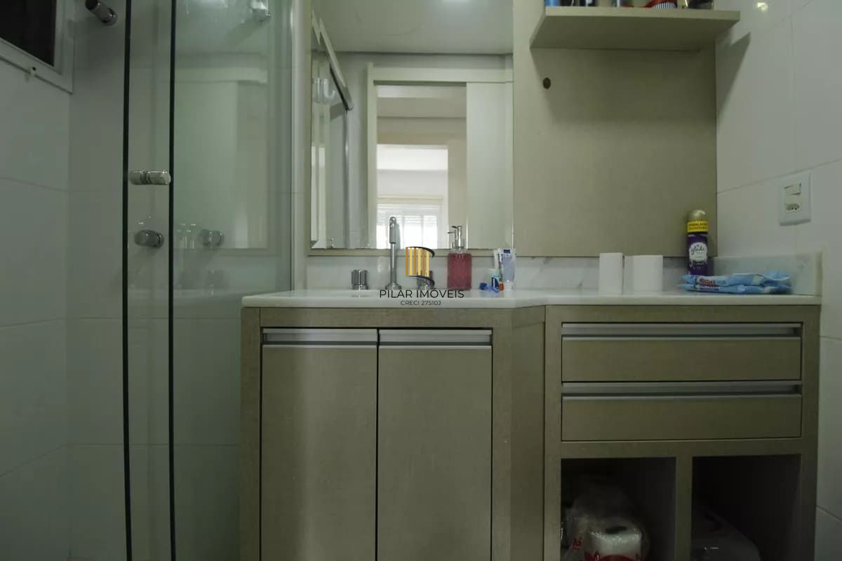 Excelente Apartamento mobiliado, 2 dormitórios para comprar, no Bairro Higienópolis