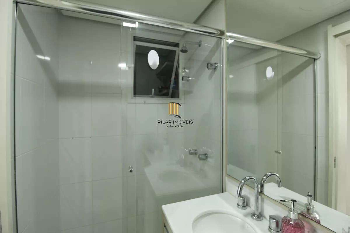 Excelente Apartamento mobiliado, 2 dormitórios para comprar, no Bairro Higienópolis