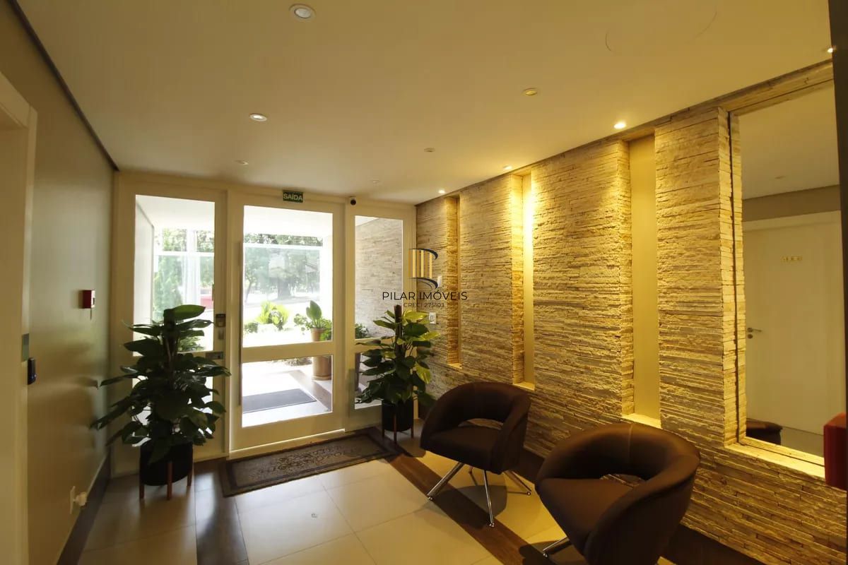 Excelente Apartamento mobiliado, 2 dormitórios para comprar, no Bairro Higienópolis