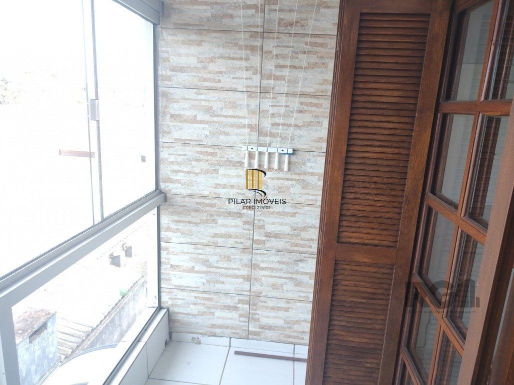 Vende ap. duplex, 2 dormitórios, 1 suíte, closet, ar split, salão de festa