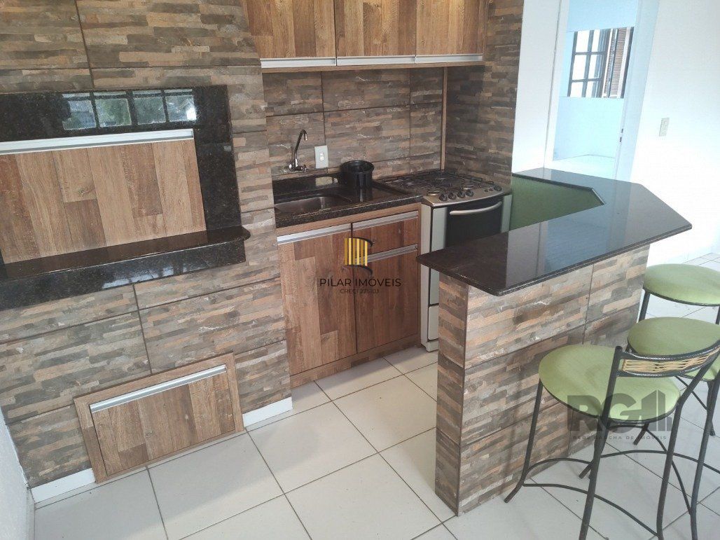 Vende ap. duplex, 2 dormitórios, 1 suíte, closet, ar split, salão de festa