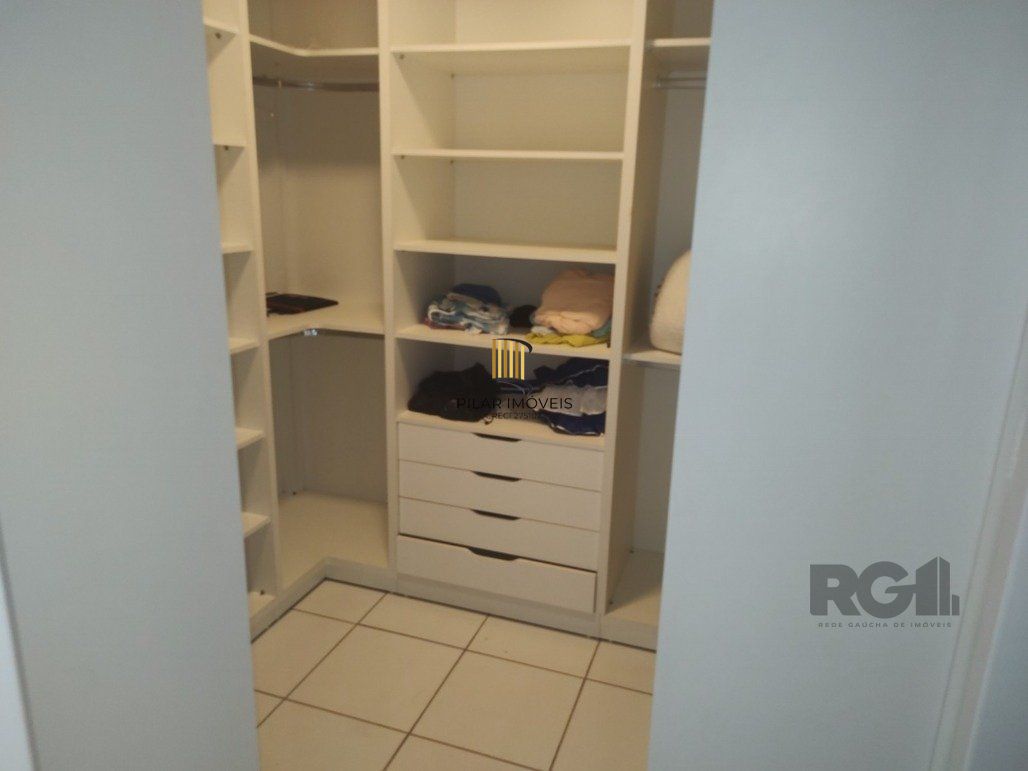 Vende ap. duplex, 2 dormitórios, 1 suíte, closet, ar split, salão de festa