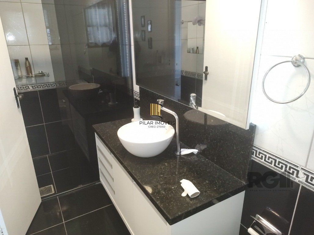 Vende ap. duplex, 2 dormitórios, 1 suíte, closet, ar split, salão de festa