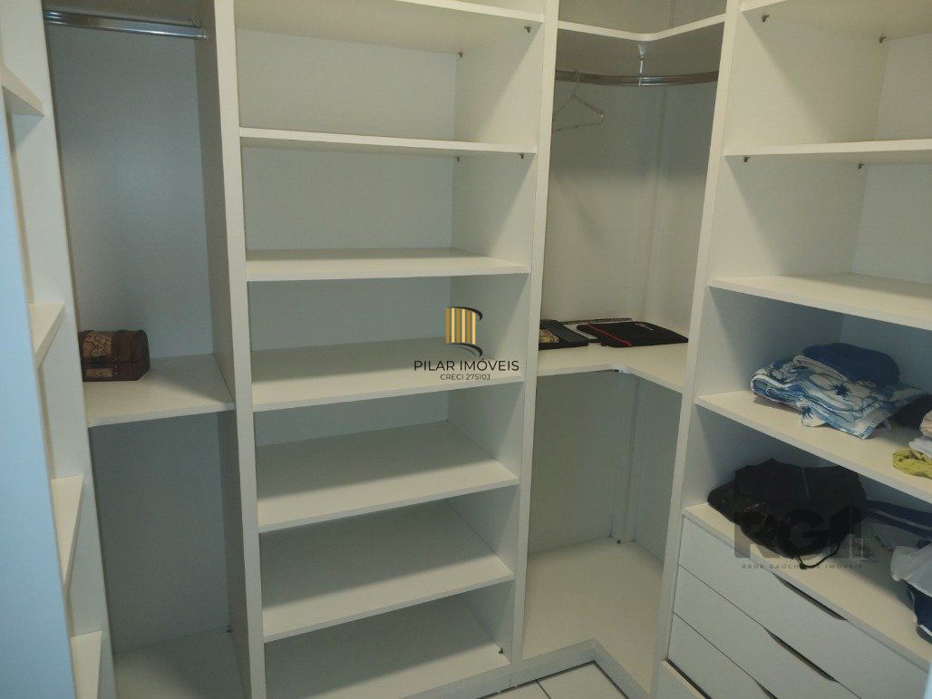 Vende ap. duplex, 2 dormitórios, 1 suíte, closet, ar split, salão de festa