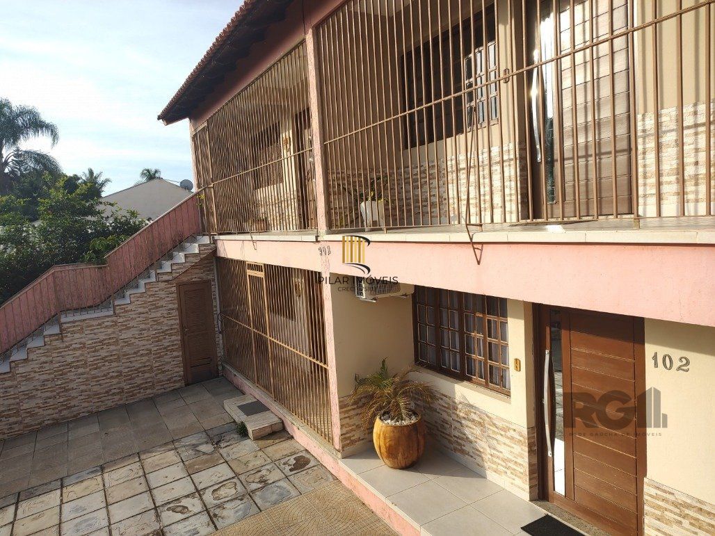 Vende ap. duplex, 2 dormitórios, 1 suíte, closet, ar split, salão de festa