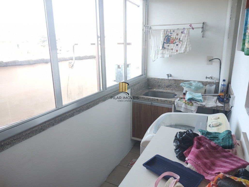 Vende ap. duplex, 2 dormitórios, 1 suíte, closet, ar split, salão de festa