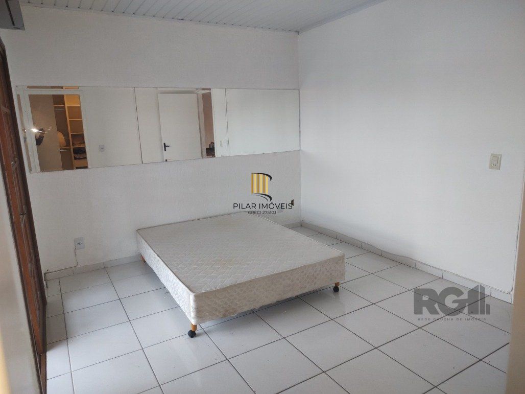 Vende ap. duplex, 2 dormitórios, 1 suíte, closet, ar split, salão de festa