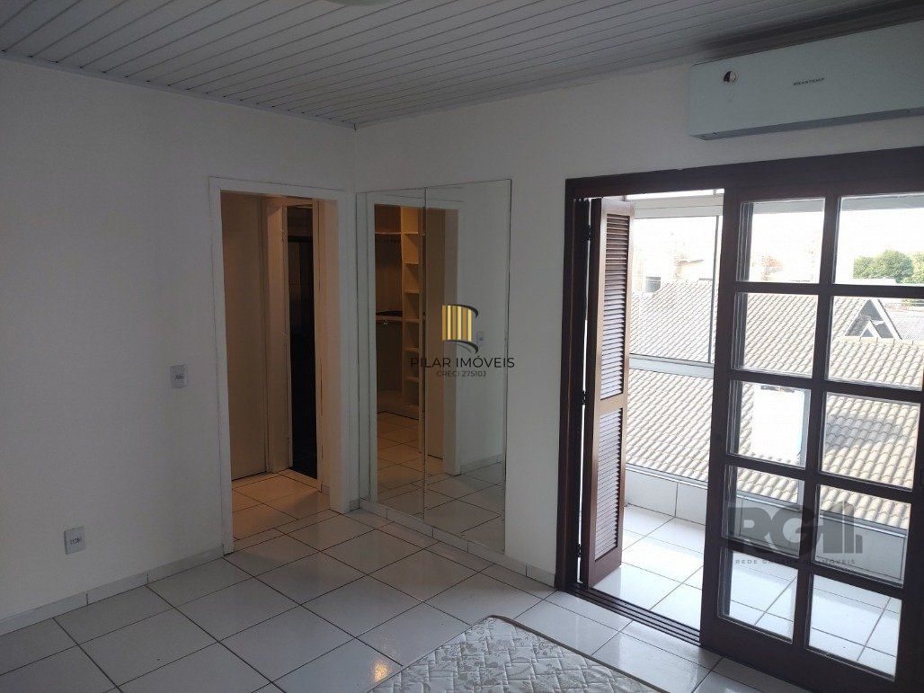 Vende ap. duplex, 2 dormitórios, 1 suíte, closet, ar split, salão de festa