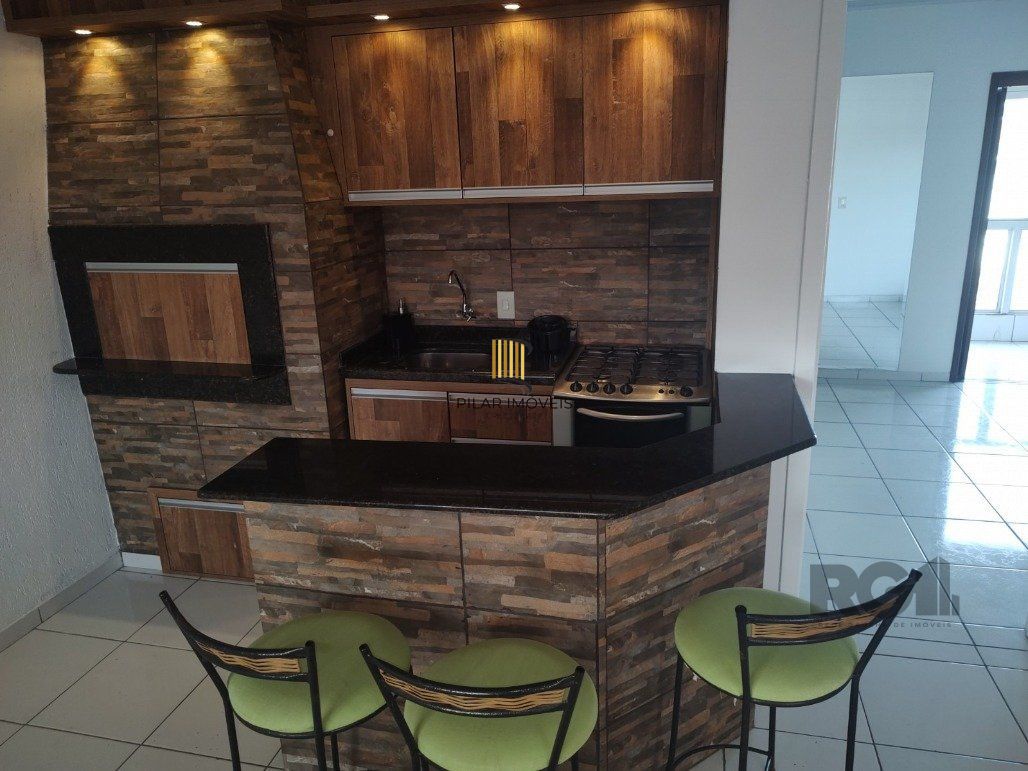 Vende ap. duplex, 2 dormitórios, 1 suíte, closet, ar split, salão de festa