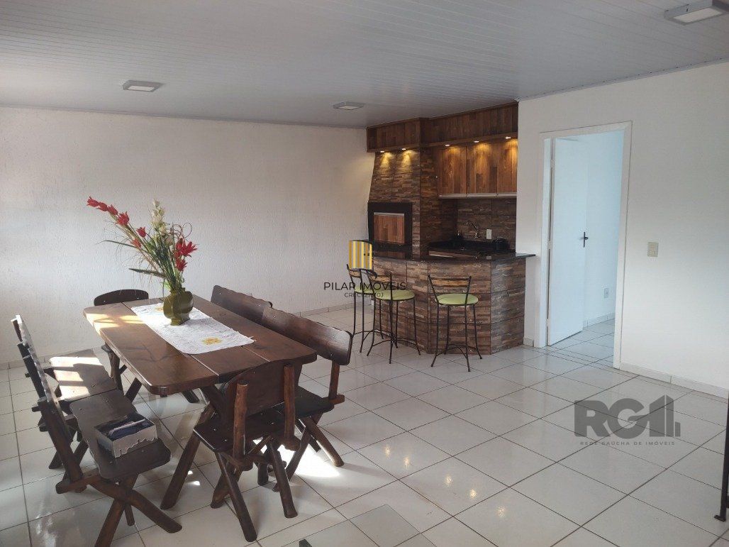 Vende ap. duplex, 2 dormitórios, 1 suíte, closet, ar split, salão de festa