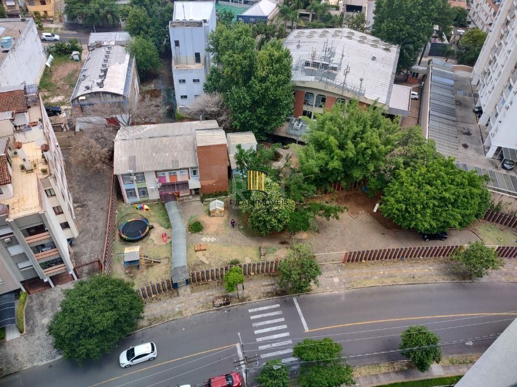 Vende apartamento semi-mobiliado, 3 dormitórios no Condomínio Jardim Novo Higienópolis