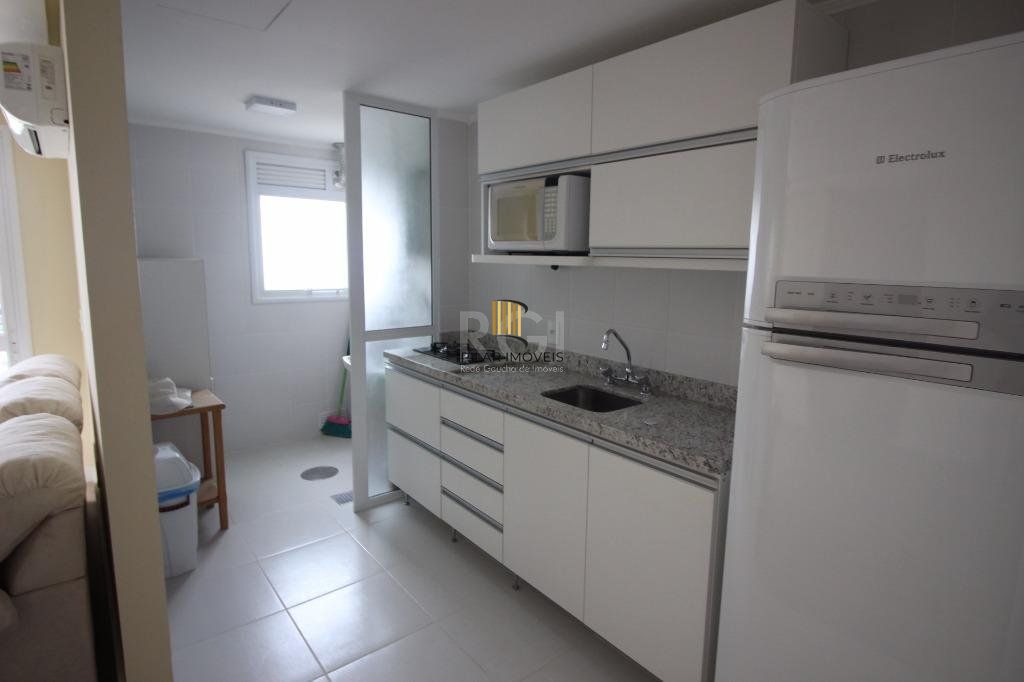 Vende apartamento semi-mobiliado, 3 dormitórios no Condomínio Jardim Novo Higienópolis