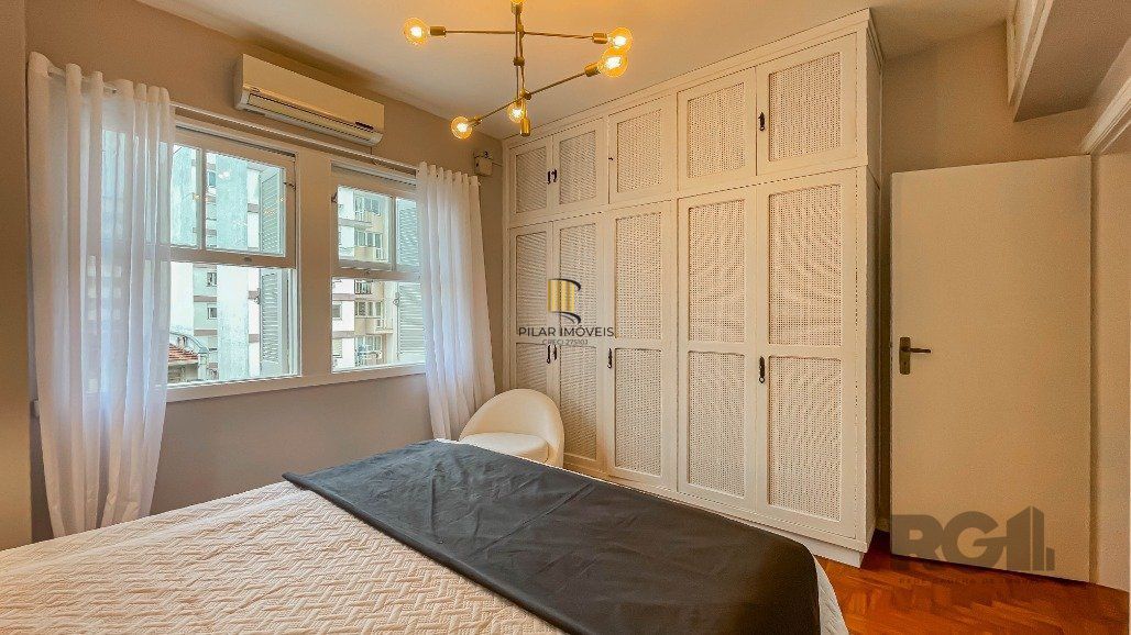 Apartamento para comprar ,  dois dormitórios, 1 vaga de garagem no Centro Histórico.